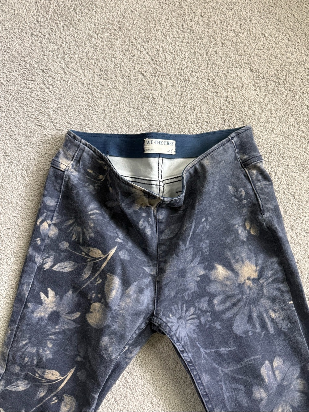 We The Free stretch Navy Floral Wide-Leg Jeans with Beige Accents - Picture 2 of 4